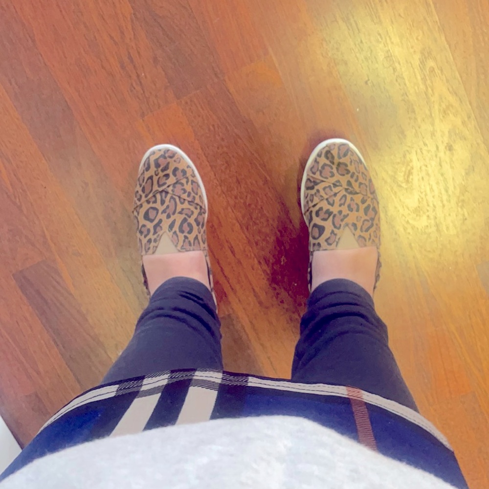 New ladies canvas slip on shoes by Serra leopard print
